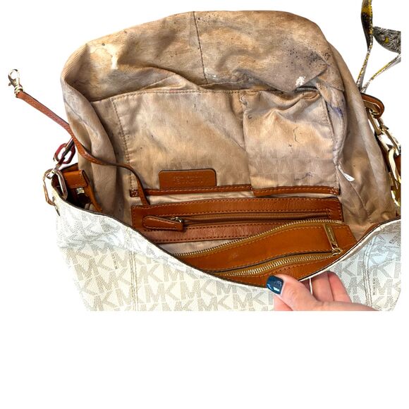 Michael Kors Fulton Medium Shoulder– Read Description RESERVED FOR D_PULLING - Picture 5 of 5